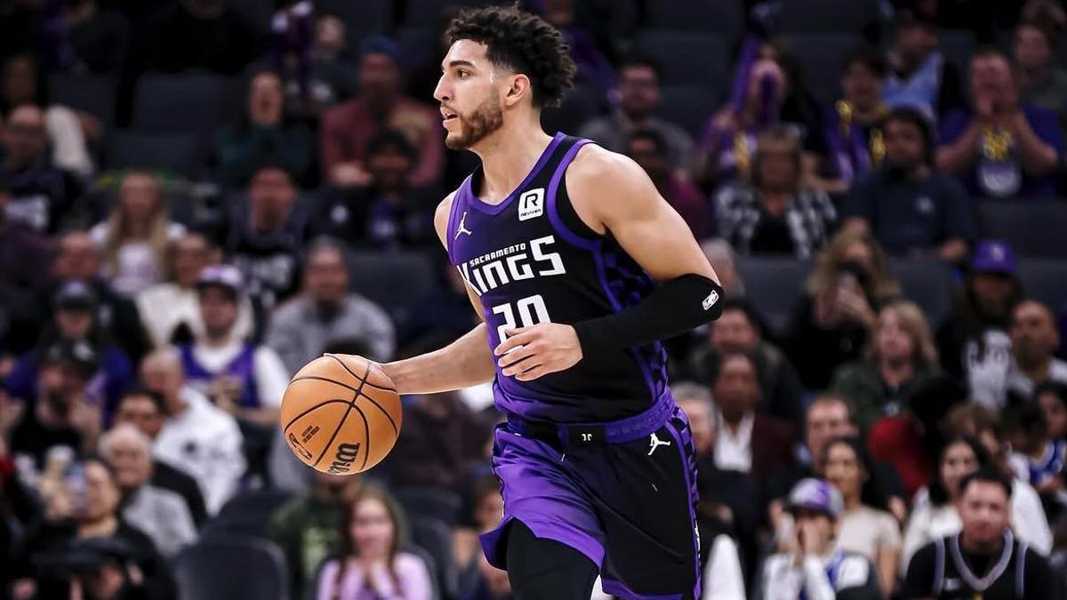 Jones va rebre un cop al peu a la Summer League de l'NBA