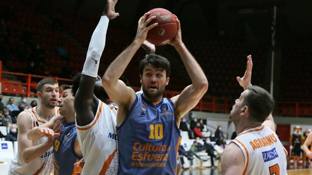 La actuación de Mike Tobey fue una de las claves de la victoria valenciana. | 7DAYS EUROCUP