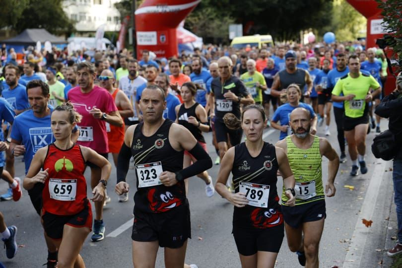 Más de 4.000 personas desafían al tiempo y corren contra el cáncer en Vigo