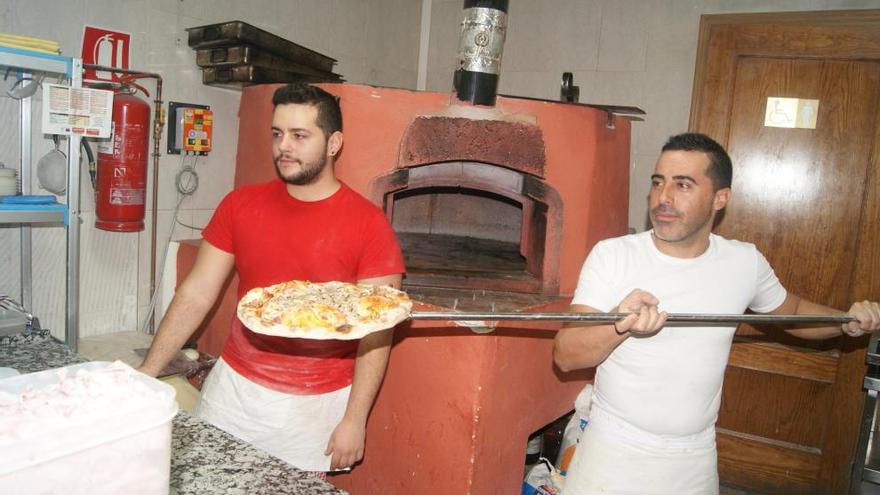 Pizzerías La Távola, experiencia y juventud para llevar o tomar