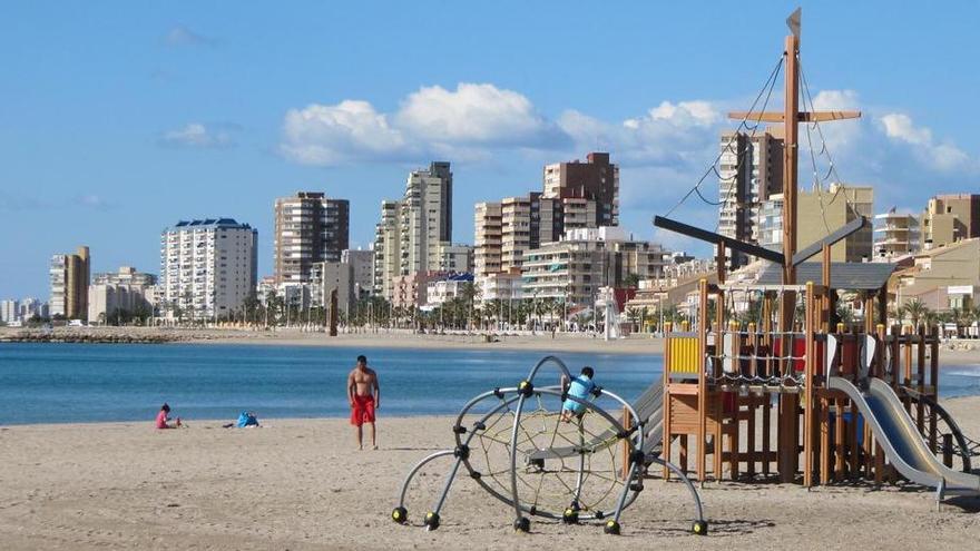 El sindicato SPPLB exige al alcalde que prohíba el baño en las playas hasta que haya socorristas