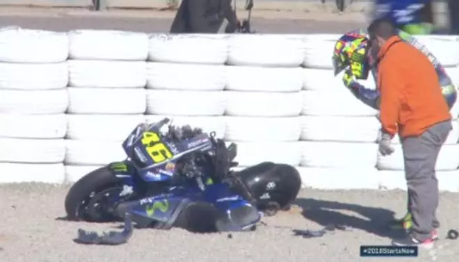 Así quedó la moto de Rossi tras su accidente en Cheste
