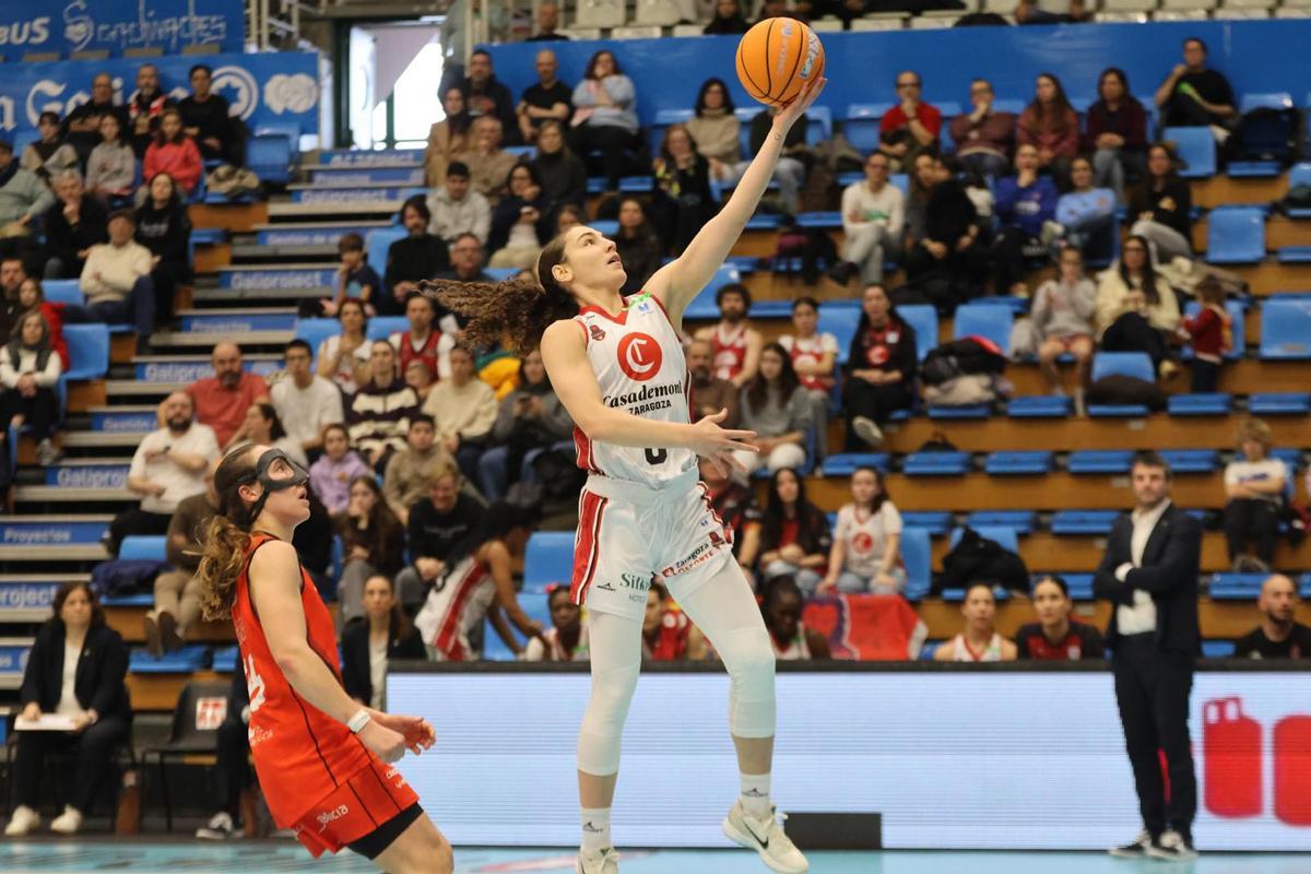 Leite, penetrando a canasta en Lugo