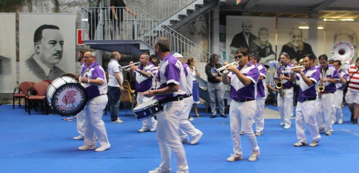 San Félix estalla a ritmo de fanfarria