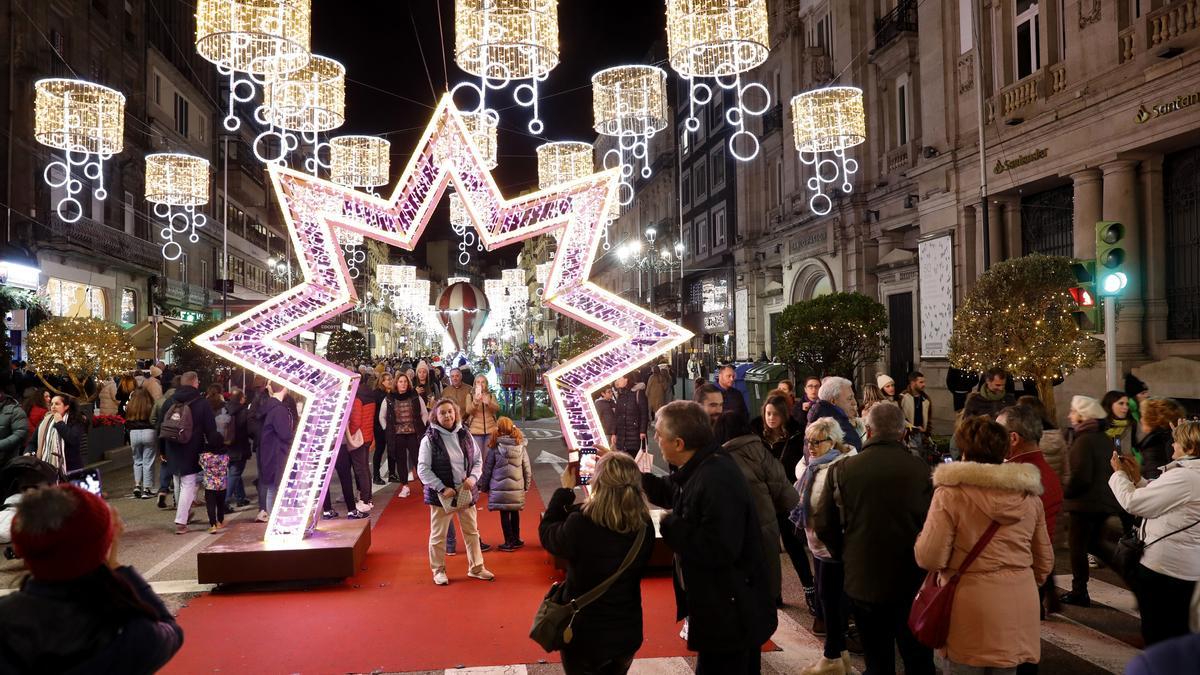 Ciudadanos en el centro de la ciudad la pasada Navidad.