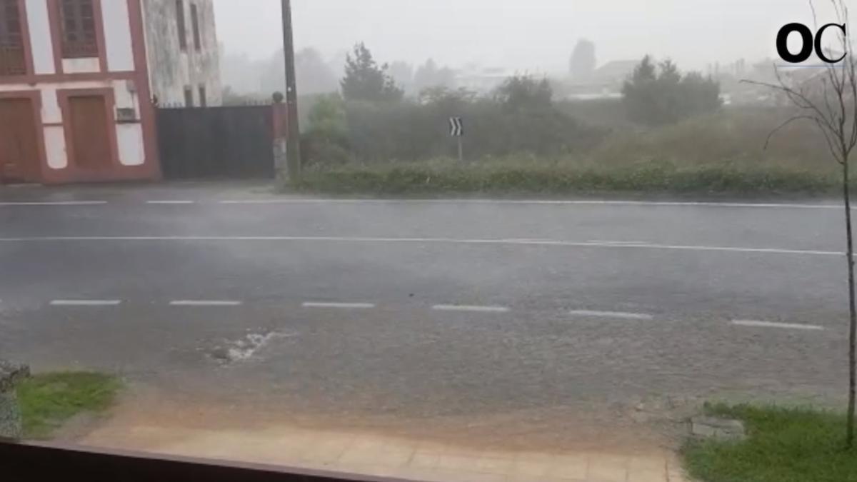 Las fuertes lluvias vuelven a causar inundaciones en Oleiros