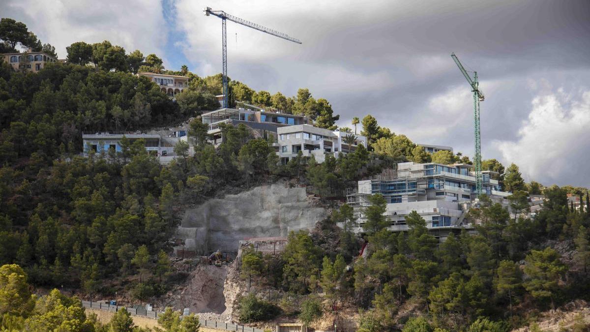 Construcción de mansiones en Son Vida.