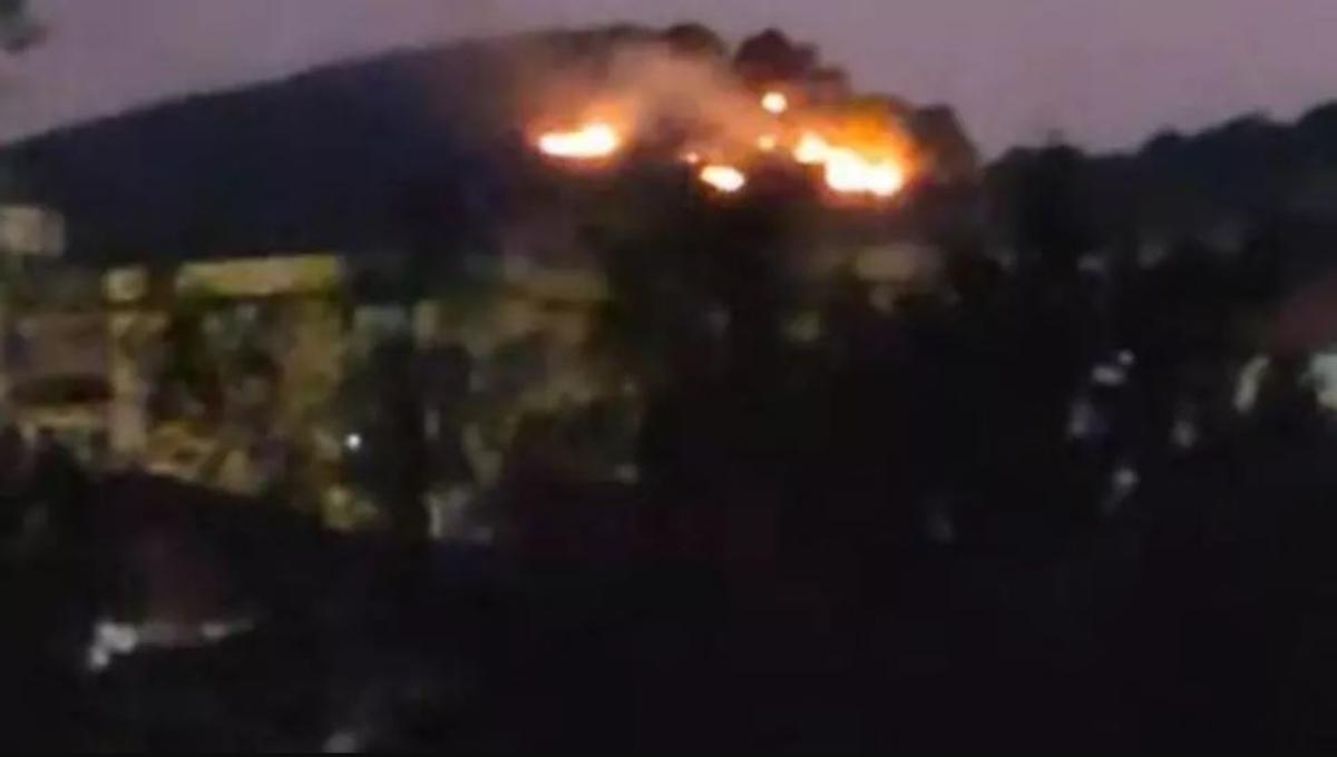 Imagen del incendio poco después de declarse en el Cerro de la Tortuga.