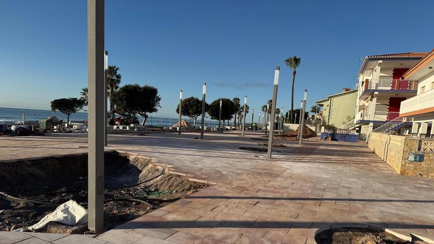 La transformación de la playa de Xilxes se retrasa: nueva fecha para la apertura de su nueva plaza litoral
