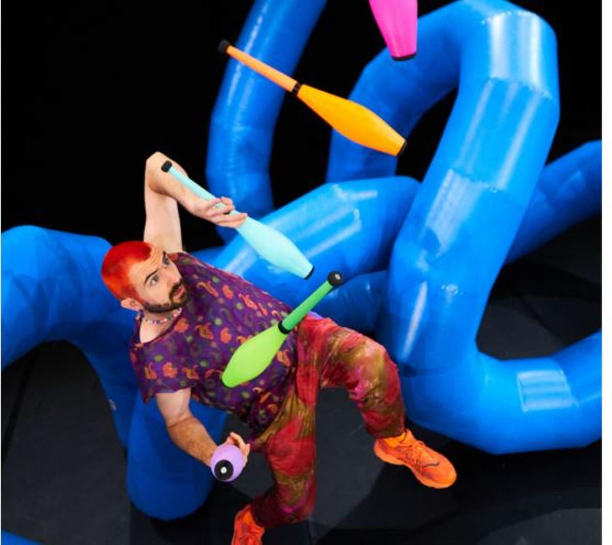 El malabarista Wes Peden.