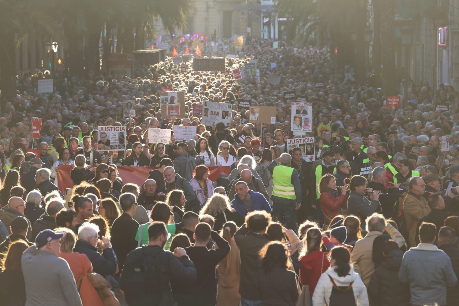 Sexta manifestación contra Carlos Mazón por la gestión de la dana