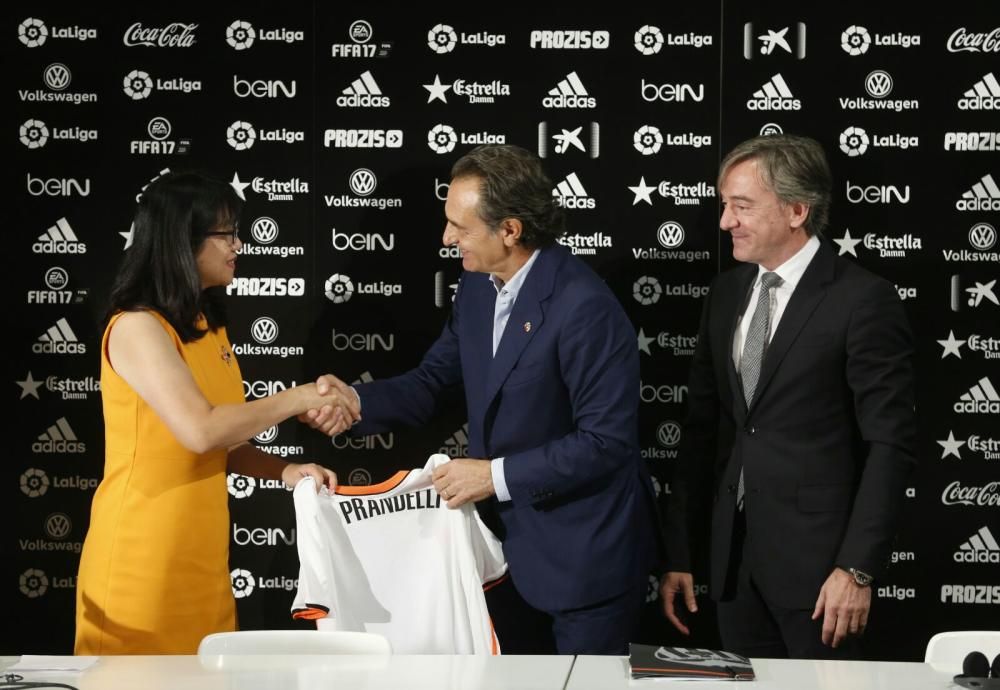 Presentación de Cesare Prandelli como entrenador del Valencia CF