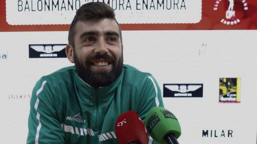 Cubillas, jugador del Balonmano Zamora: &quot;Tenemos que apelar al trabajo en grupo&quot;