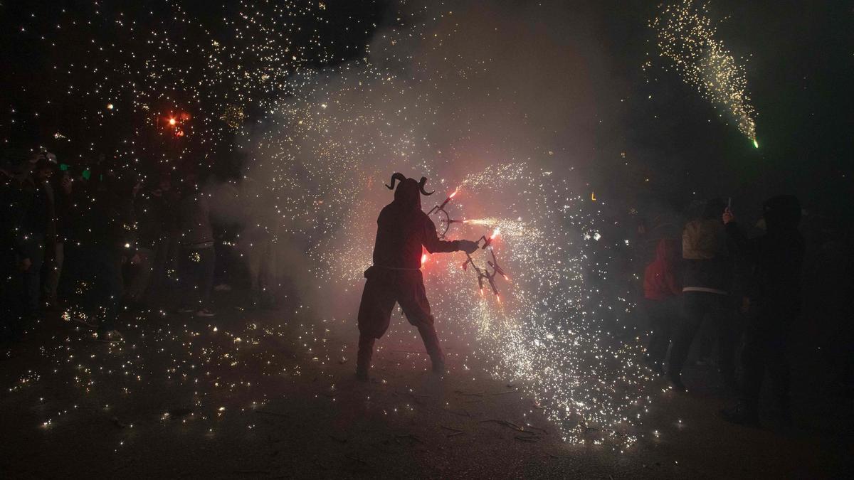 Feuer und Drachen in Palma de Mallorca – der correfoc