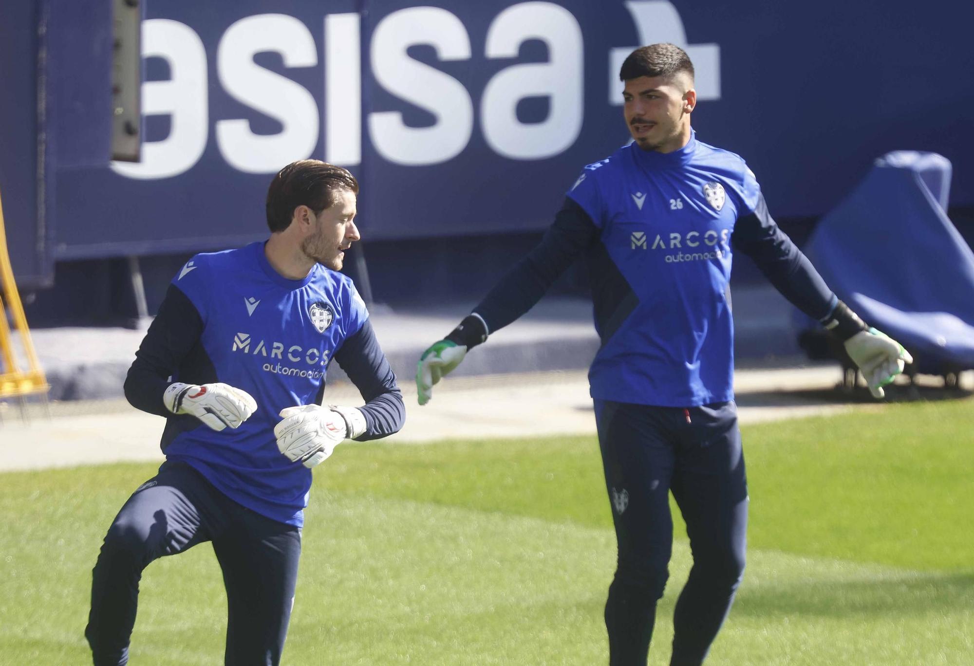 Sesión de entrenamiento del Levante UD