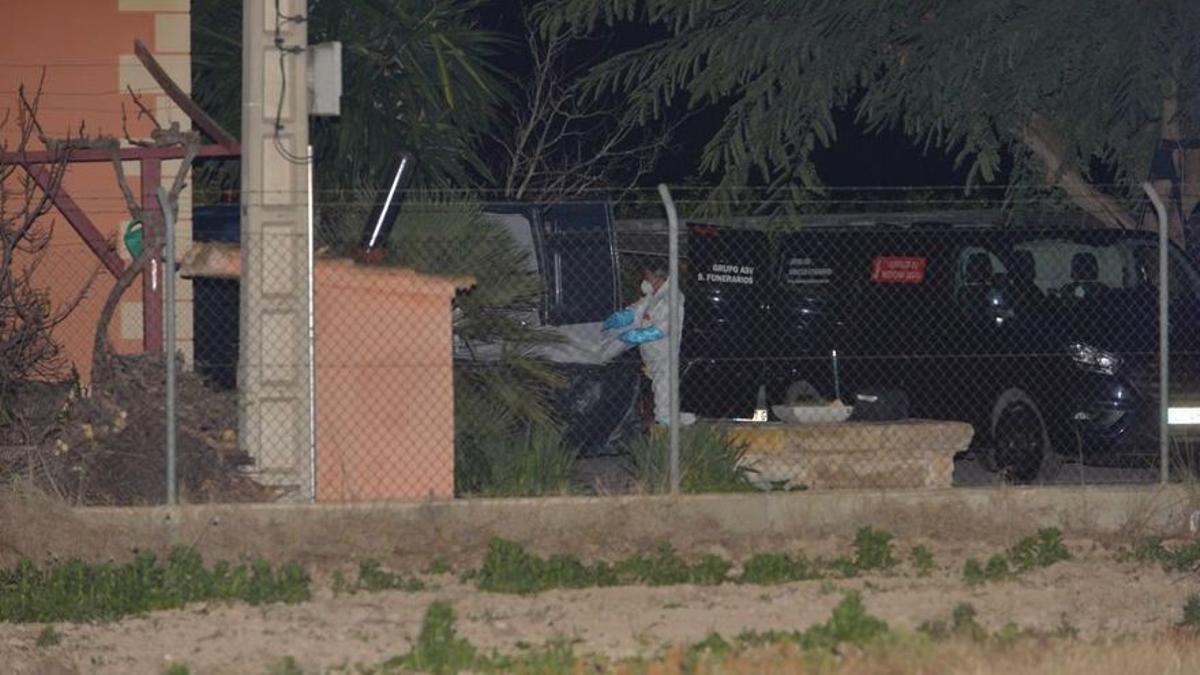 Detienen a un chico de 15 años en Elche tras la muerte de sus padres y su hermana