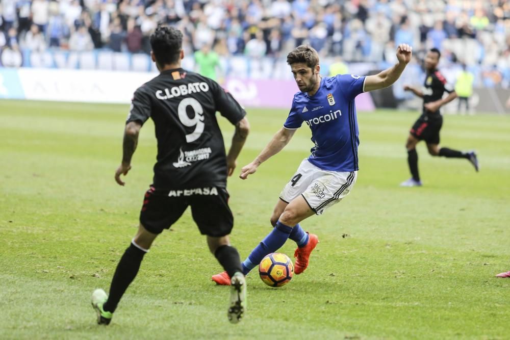 El partido entre el Real Oviedo y el Nástic de Tarragona, en imágenes