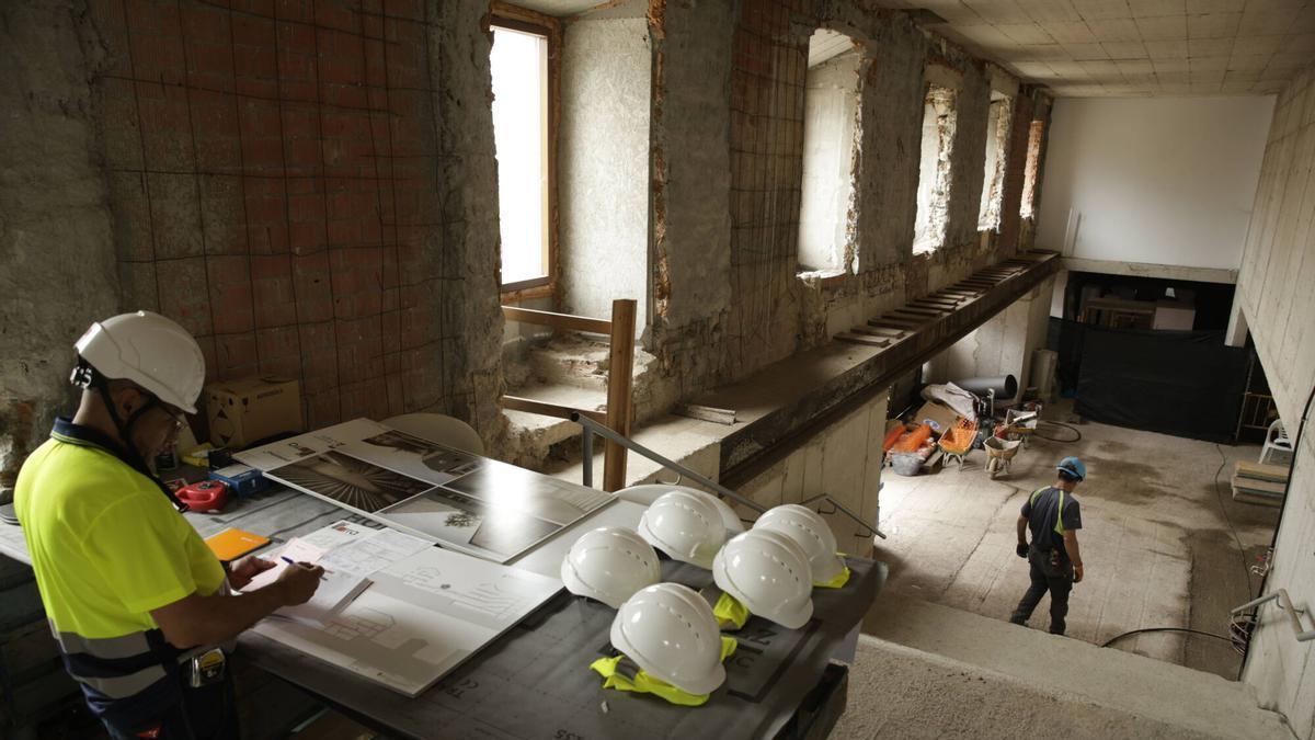 Obras en el futuro Centro de Arte Tabacalera
