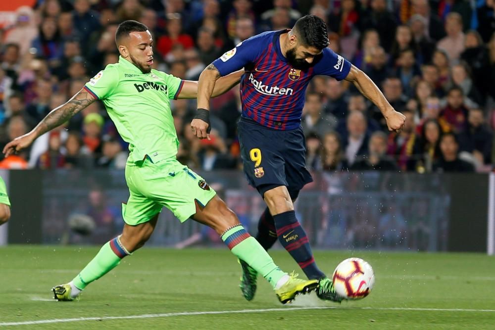 Barcelona y Levante se miden en el Camp Nou