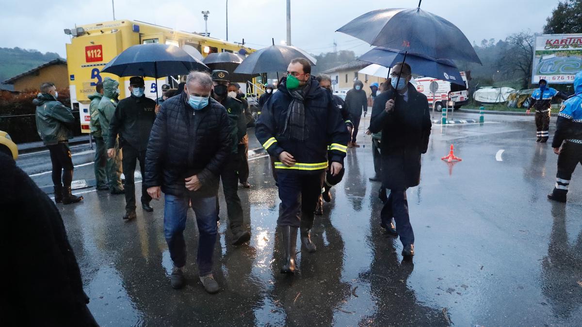 Inundaciones en Asturias: la lluvia complica la situación en muchos puntos de la región, con alerta amarilla y de desbordamientos