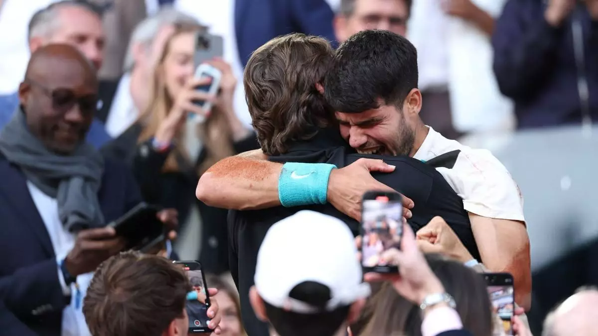 De bailar con los niños a la tanda de penaltis de España: lo que no se vio de la celebración de Alcaraz en Roland Garros