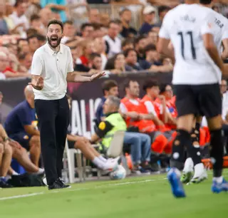 Directo | La rueda de prensa de Carlos Corberán