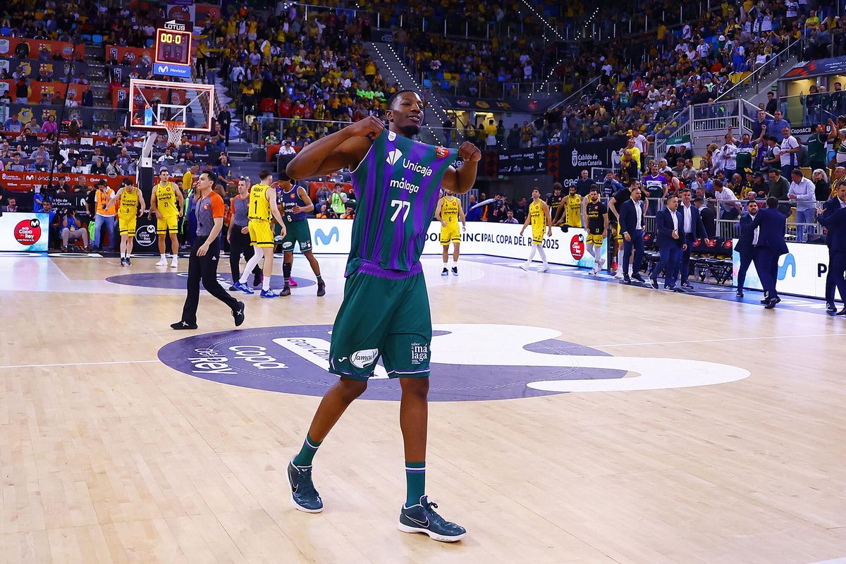 Yankuba Sima celebra el pase del Unicaja a la final de la Copa.