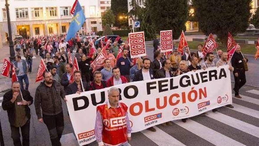 Protesta de los trabajadores de Duro Felguera en Oviedo.