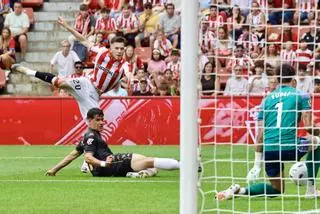 EN IMÁGENES: Así fue el partido entre el Sporting de Gijón y el Sabadell en El Molinón