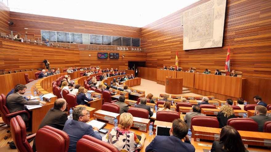 Votación en la segunda jornada del debate de política general de la Junta de Castilla y León.