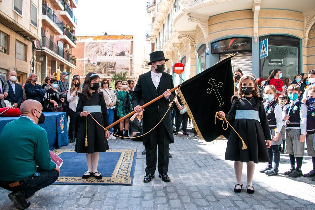 Desfile procesional de los alumnos del colegio Diocesano Oratorio Festivo de Orihuela