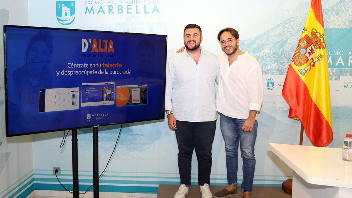 Una empresa se encarga de gestionar las altas temporales, la facturación de los artistas en Marbella y San Pedro Alcántara.