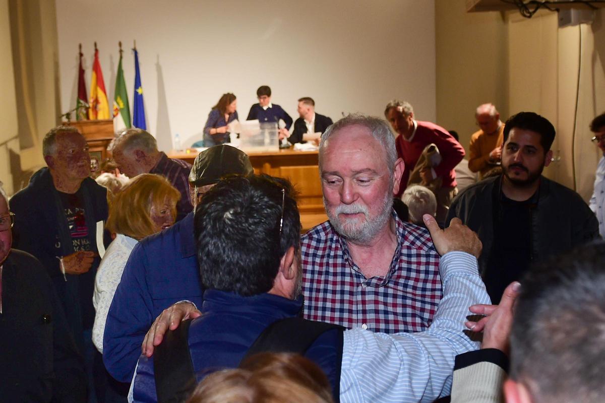 Alfredo Moreno repite por siete votos como secretario general del PSOE de Plasencia