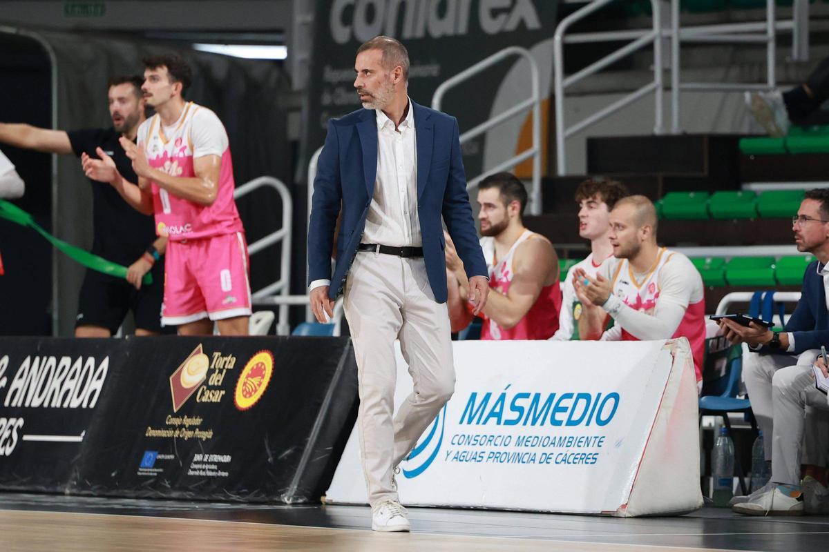 Adriá Alonso, entrenador del Insolac Caja 87.