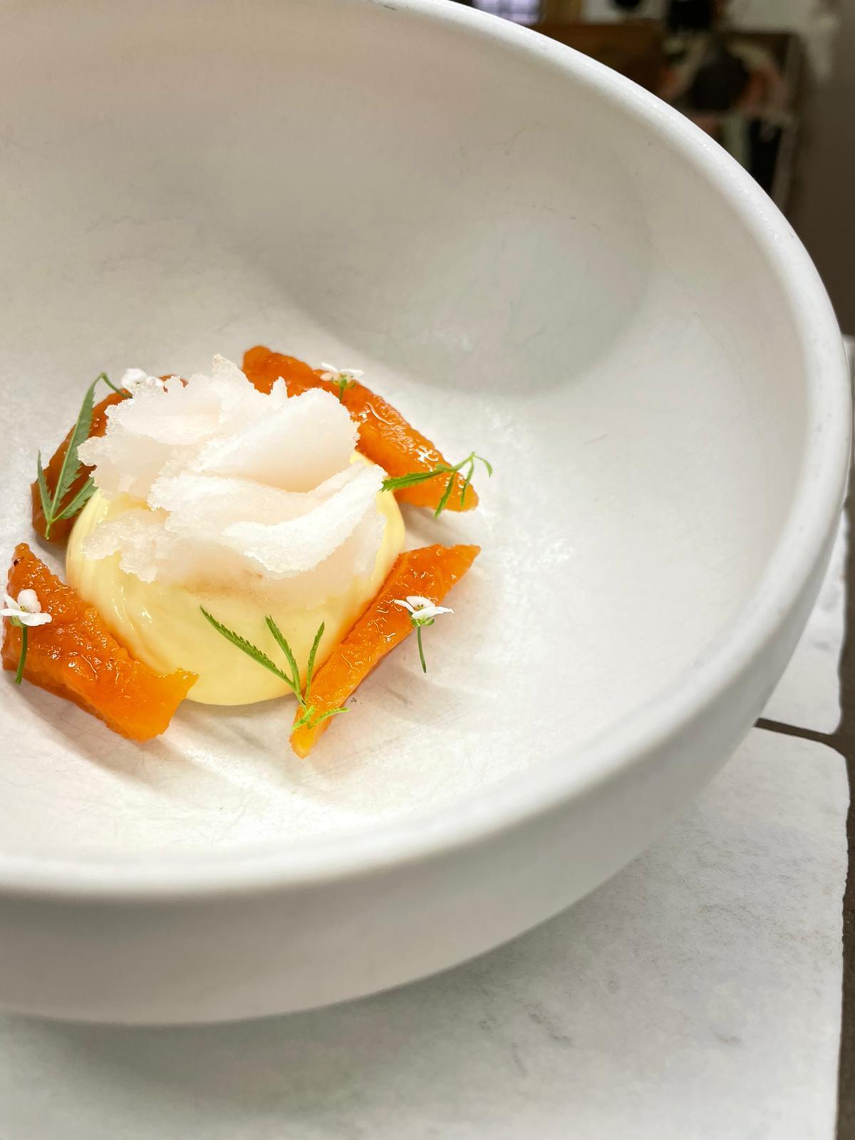 En imágenes | El Portal de Albarracín, el restaurante con Sol Repsol que tiene solo seis mesas y un precio muy asequible: "Intentamos hacer una cocina que emocione a través de los platos"