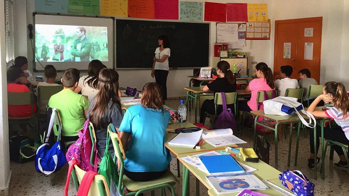 Momento de una charla de diversidad afectivo-sexual, familiar y de género en un colegio de Murcia