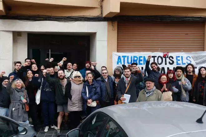 Denuncian el desahucio de una mujer vulnerable en Benicalap