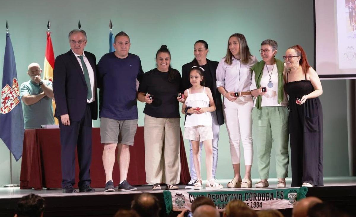 Premiados en la gala de los 40 años del Cajasur Deportivo Córdoba.