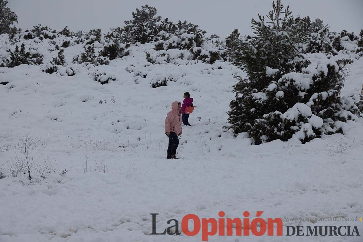 Continúa la nevada en las zonas altas de la comarca del Noroeste