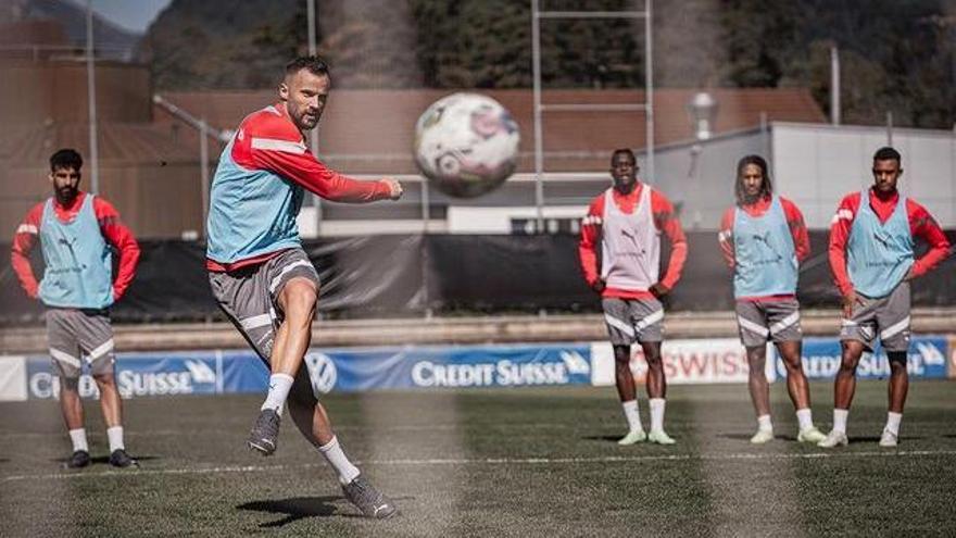 Haris Seferovic, en un entrenamiento con la selección suiza