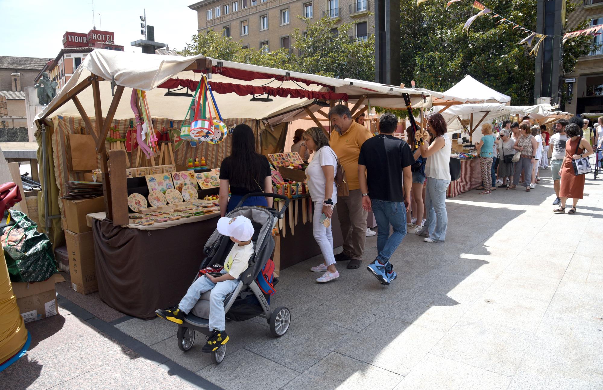 El Mercado de las Tres Culturas ya deslumbra en el centro de Zaragoza
