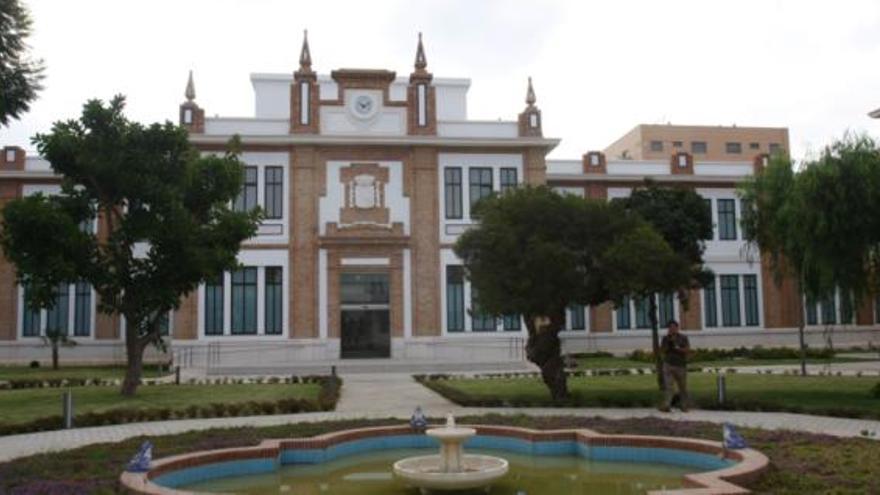 El edificio de Tabacalera, restaurado por el Ayuntamiento para sede del Museo de la Gema.