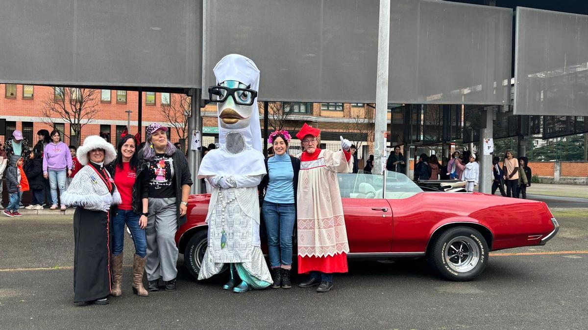 La visita de la Sardina al colegio Rey Pelayo.