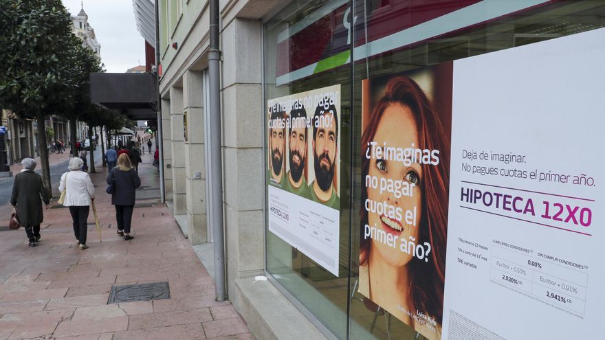 El euríbor sigue congelado en julio: se resiste a bajar del 2%, pero abarata las hipotecas hasta 240 euros al mes