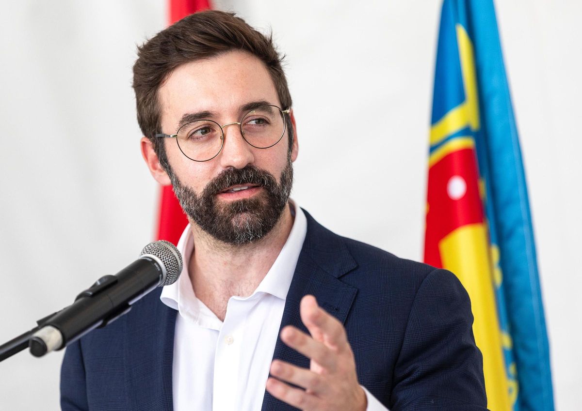 El secretario de Estado de Energía, Joan Groizard, ha inaugurado una planta solar de la comunidad energética de Enercoop en Crevillent este lunes