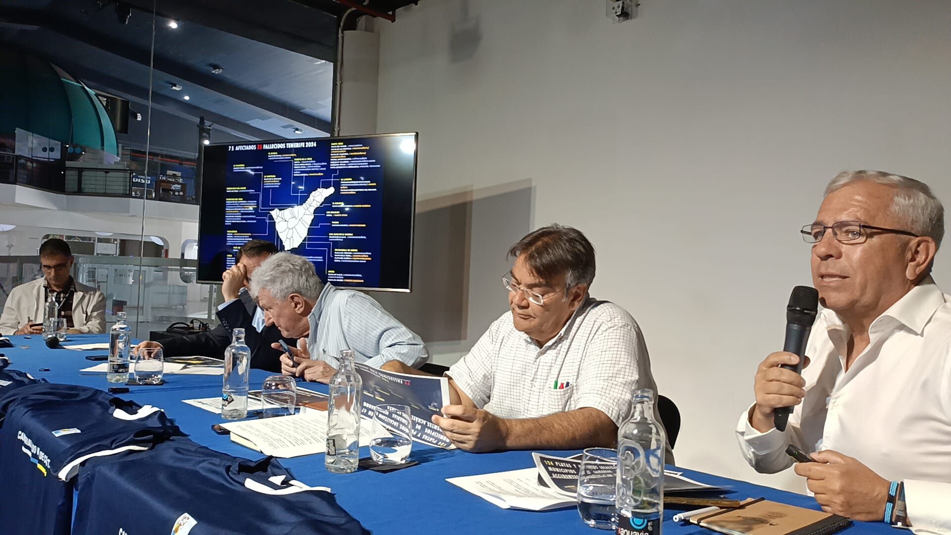 José Moreno, Marcos Lorenzo, Pedro Quevedo, Pablo Rodríguez y Sebastián Quintana en la presentación del estudio