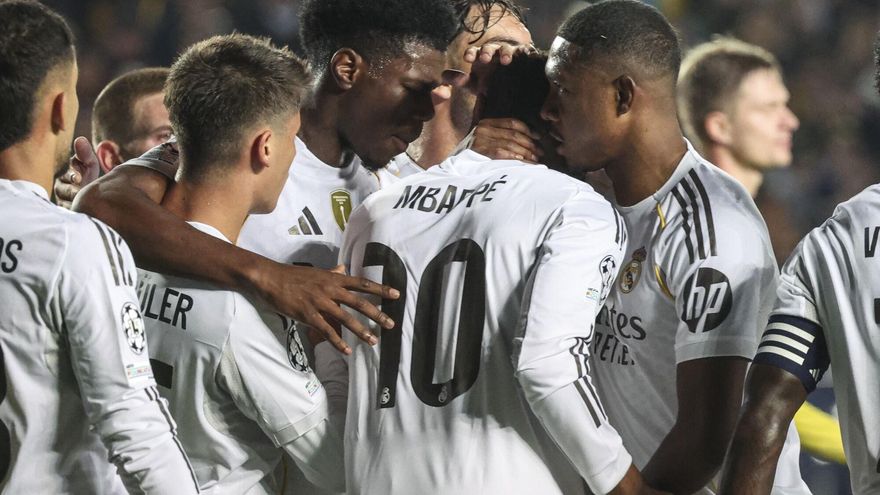 Un triplete de Mbappé certifica una goleada de trámite en Kazajistán