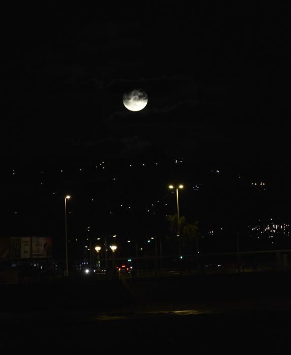 La luna llena  desde en Asturias