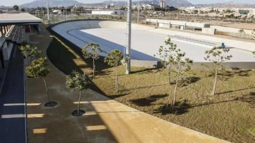 El Ayuntamiento  da el último plazo  a la empresa del velódromo para que efectúe las mejoras