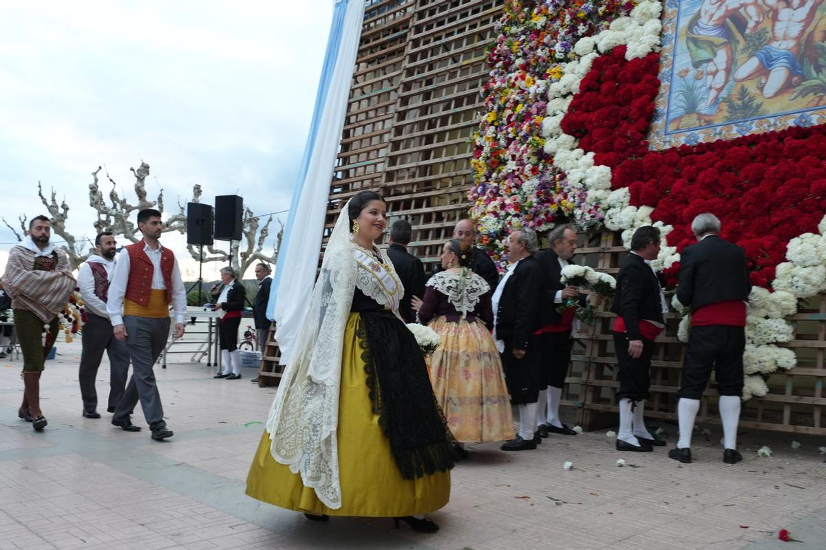 Ofrenda a la Mare de Déu del Lledó